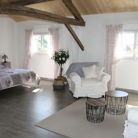 Le Petit Durbec Holiday home *